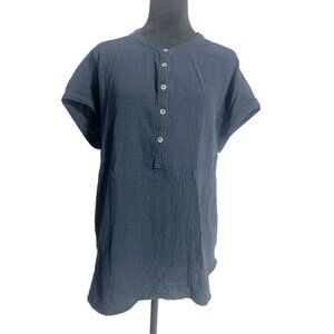 Faherty Size Medium  Top Blouse Organic Cotton Short Sleeve Navy